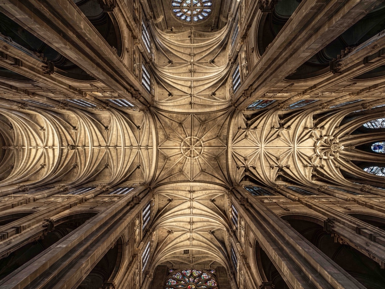 aura-studio-rehabilitation-lumiere-de-l-interieur-de-l-eglise-saint-eustache_2025.06.16-erco-eglise-st-eustache-112-grande.jpg